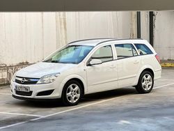 Blanco Usado 2007 Opel Astra Enjoy Familiar | 4990 €