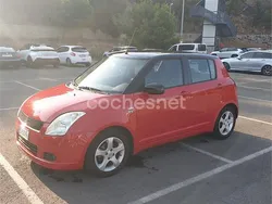Rojo Usado 2006 Suzuki Swift GLX Berlina | 4800 € (Un poco caro)