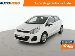 Blanco Usado 2015 Kia Rio Berlina | 8499 € (Precio justo)