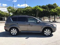 Gris claro Usado 2012 Mitsubishi Outlander SUV | 12.300 €