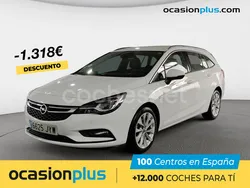 Blanco Usado 2017 Opel Astra Excellence Familiar | 14.500 € (Caro)