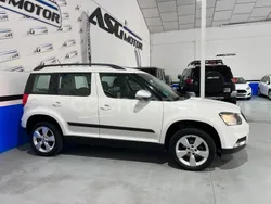 Blanco Usado 2017 Skoda Yeti Ambition SUV | 12.900 € (Caro)