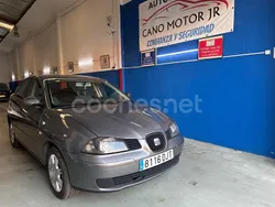 Gris / plata Usado 2005 Seat Cordoba Sport Berlina | 2270 € (Caro)