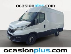 Blanco Usado 2023 Iveco Daily Familiar | 25.355 € (Buen precio)