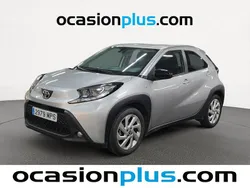 Gris Usado 2024 Toyota Aygo Play Utilitario | 13.682 € (Precio justo)