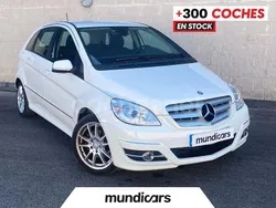 Blanco Usado 2011 Mercedes B180 Monovolumen | 11.990 € (Caro)