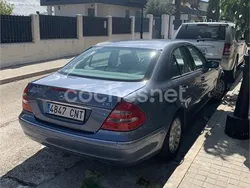 Azul Usado 2003 Mercedes E320 Elegance Berlina | 9000 € (Caro)