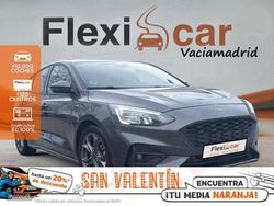 Gris Usado 2021 Ford Focus ST-Line Berlina | 18.890 € (Un poco caro)
