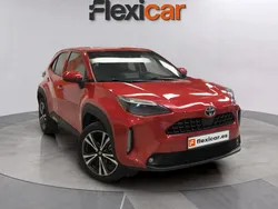 Rojo Usado 2022 Toyota Yaris Hybrid Style | 19.890 € (Buen precio)