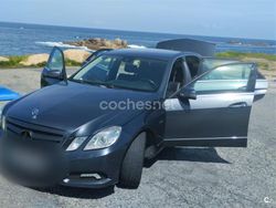 Azul Usado 2009 Mercedes E350 Avantgarde Berlina | 13.100 €