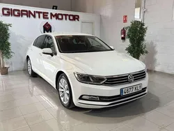 Blanco Usado 2018 VW Passat Advance Berlina | 15.300 € (Precio justo)