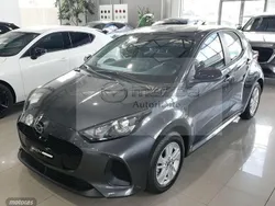 Gris / plata Nuevo 2025 Mazda 2 Center-Line Berlina | 21.890 € (Precio justo)