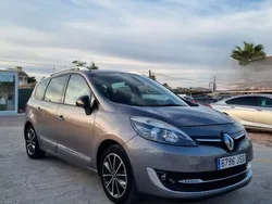 Gris Usado 2013 Renault Scénic III Expression Monovolumen | 6950 € (Un poco caro)