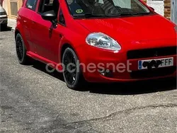 Rojo Usado 2006 Fiat Grande Punto Sport Utilitario | 2400 € (Precio justo)