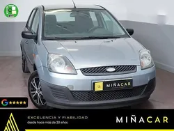Gris Usado 2006 Ford Fiesta Ambiente Utilitario | 3490 € (Un poco caro)