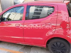 Rojo Usado 2010 Nissan Pixo Visia Utilitario | 3500 € (Buen precio)