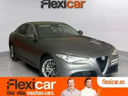 Gris Usado 2018 Alfa Romeo Giulia Super Berlina | 20.490 € (Precio justo)