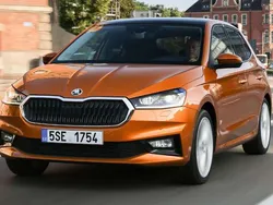 Azul Usado 2017 Skoda Fabia Ambition Utilitario | 9295 € (Precio justo)