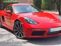 Rojo Usado 2019 Porsche Cayman Coupe | 67.200 €