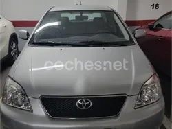 Gris / plata Usado 2002 Toyota Corolla Sol Berlina | 3600 €