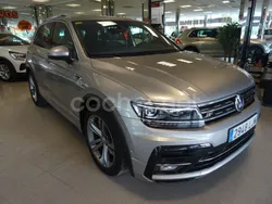 Gris / plata Usado 2020 VW Tiguan R-line SUV | 27.999 € (Un poco caro)