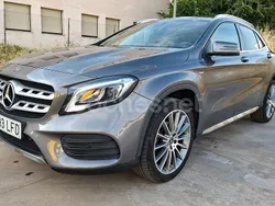 Gris / plata Usado 2020 Mercedes GLA180 SUV | 22.500 € (Buen precio)