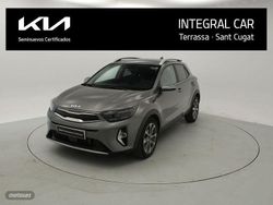 Gris / plata Usado 2023 Kia Stonic Style SUV | 19.900 € (Precio justo)