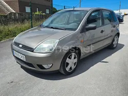 Marrón Usado 2003 Ford Fiesta Ghia Utilitario | 2699 € (Caro)