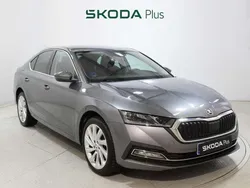 Gris Usado 2022 Skoda Octavia Style Utilitario | 24.000 € (Precio justo)