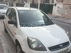 Blanco Usado 2006 Ford Fiesta Trend Utilitario | 2200 € (Precio justo)