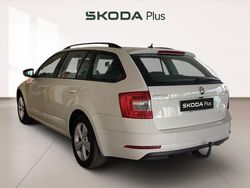 Blanco Usado 2018 Skoda Octavia Ambition Familiar | 13.600 € (Precio justo)
