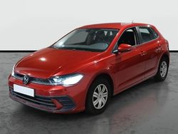 Rojo intenso metalizado Usado 2022 VW Polo Trendline | 16.490 € (Precio justo)