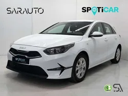 Blanco Usado 2024 Kia Ceed Utilitario | 18.300 € (Precio justo)