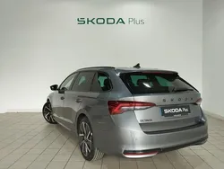 Gris Usado 2025 Skoda Octavia SportLine Familiar | 32.500 € (Precio justo)