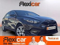 Gris Usado 2023 Kia Ceed Berlina | 19.490 € (Precio justo)