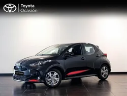 Negro Usado 2024 Toyota Yaris Hybrid Active Berlina | 23.300 € (Precio justo)