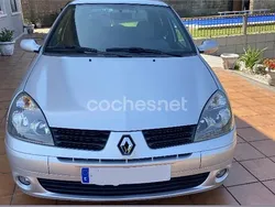 Gris / plata Usado 2005 Renault Clio II Berlina | 2800 € (Buen precio)