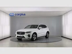 Blanco Usado 2023 Volvo XC60 Plus SUV | 46.990 € (Un poco caro)