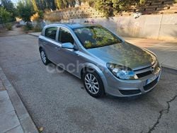 Gris / plata Usado 2005 Opel Astra Edition Berlina | 2500 € (Precio justo)