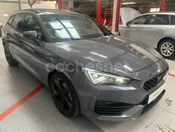 Gris / plata Usado 2024 Cupra Leon Familiar | 27.490 € (Precio justo)