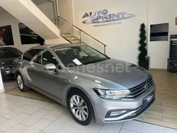 Gris Usado 2021 VW Passat Business Berlina | 18.990 € (Precio justo)
