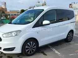 Blanco Usado 2015 Ford Tourneo Courier Ambiente Monovolumen | 8000 € (Precio justo)