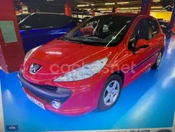 Rojo Usado 2009 Peugeot 207 Sport Utilitario | 3999 € (Precio justo)
