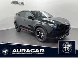 Negro Usado 2025 Alfa Romeo Junior Edizione Speciale SUV | 30.600 € (Precio justo)