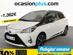 Blanco Usado 2018 Toyota Yaris Hybrid Advance Utilitario | 12.719 € (Precio justo)