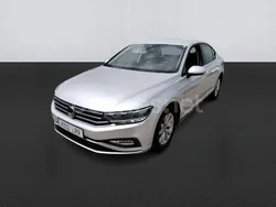 Gris / plata Usado 2021 VW Passat Business Berlina | 21.300 € (Precio justo)