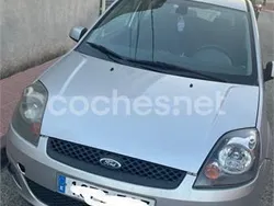 Gris / plata Usado 2007 Ford Fiesta Ambiente Utilitario | 1600 € (Buen precio)