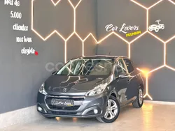Gris / plata Usado 2016 Peugeot 208 Active Utilitario | 9000 € (Precio justo)