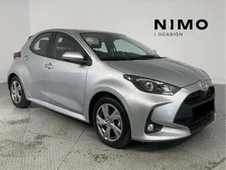 Usado 2024 Toyota Yaris Hybrid Active Utilitario | 20.600 € (Precio justo)