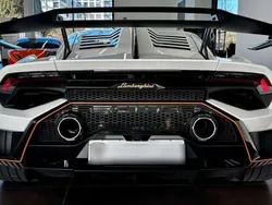 Blanco Usado 2024 Lamborghini Huracán Coupe | 398.900 € (Precio justo)